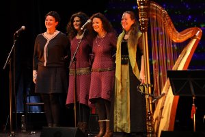 Schneeflockennacht mit den Vivid Curls, Martina Noichl und Jodula Hedwig Roth