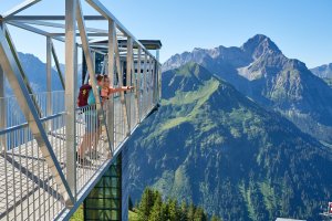 Sonnwendfeuer mit Gottesdienst auf dem Walmendingerhorn: Bild2