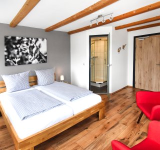 Doppelzimmer mit Bergblick im 8PEAKS
