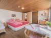 Bergbauern-Pension Dreibett-Zimmer 7