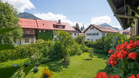 Bergbauern-Pension Ausblick Garten
