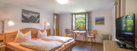 Bergbauern-Pension Doppelzimmer 4 mit Dusche/ WC