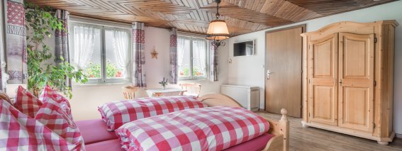 Bergbauern-Pension Kachelofenzimmer 8