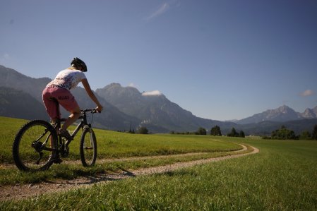 Ferienhotel Helmer Freizeitaktivität Fahrradfahren