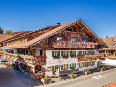 Ferienhotel Helmer Außenansicht Sommer