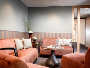 Eine gemütliche Sitzgruppe im Bergkristall - Mein Resort im Allgäu in Oberstaufen.