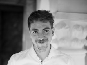 Der Hotelier Thomas Mayr im Wellnesshotel Mittelburg in Oy-Mittelburg