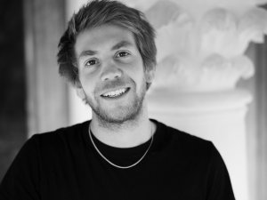 Der Hotelier Michael Mayr im Wellnesshotel Mittelburg in Oy-Mittelburg