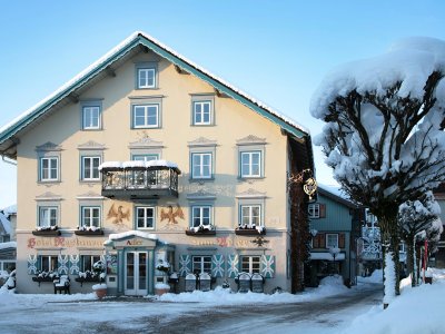 Hotel Restaurant Adler Außenansicht Winter