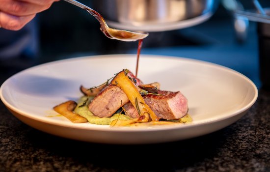 Ansprechend angerichtete Speise im Kühberg - Das Hotel über Oberstdorf