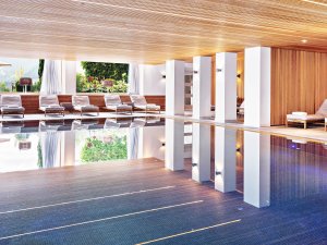 Innenpool im Hotel Allgäu Sonne in Oberstaufen