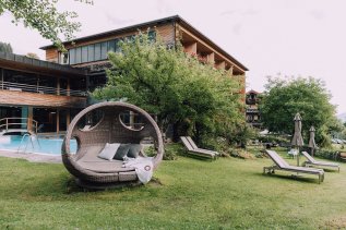 Das Naturhotel Chesa Valisa Außenansicht Sommer