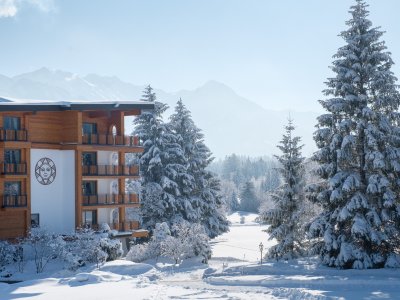 Sonnenalp Resort Außenansicht Winter