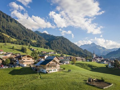 Hotel Oswalda Hus Außenansicht Sommer