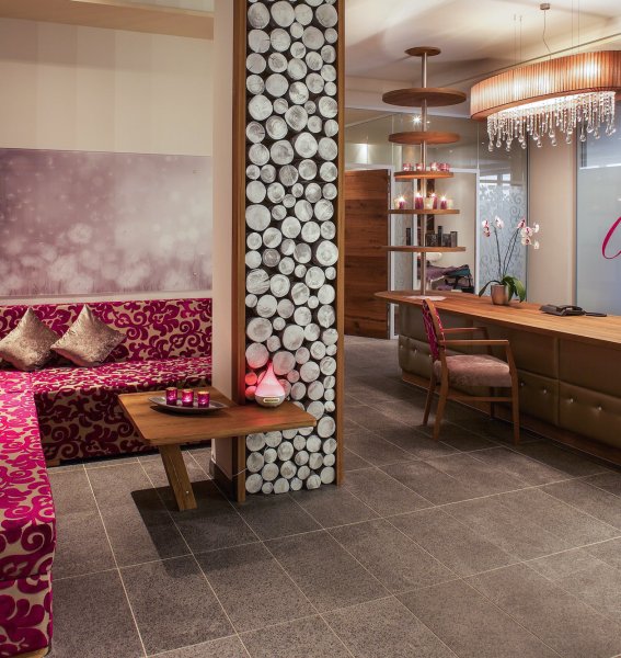 Empfang im Wellnessbereich im Hotel Das Rübezahl in Schwangau