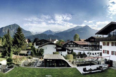 Hotel Franks Außenansicht Sommer