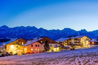 Die Außenansicht des Biohotels Eggensberger in Füssen /Hopfen am See im Winter