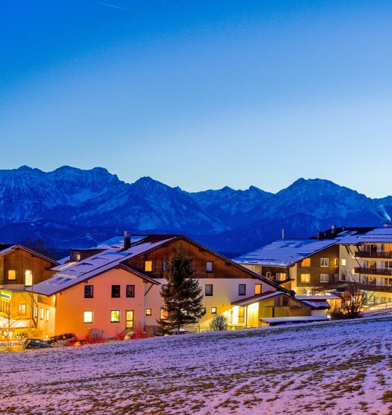 Die Außenansicht des Biohotels Eggensberger in Füssen /Hopfen am See im Winter