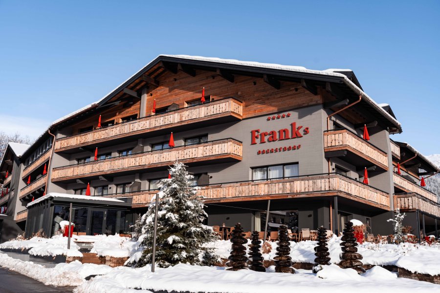 Hotel Franks Außenansicht Winter Außenansicht vom Hotel Franks in Oberstdorf im Winter