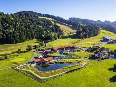 Haubers Naturresort Außenansicht Sommer