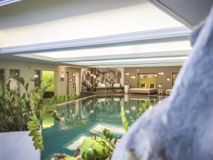 Innenpool im Hotel Franks in Oberstdorf