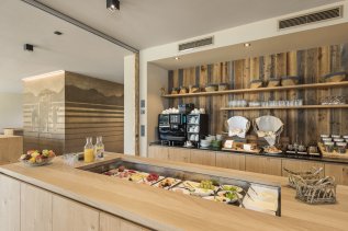 Einblick in das umfangreiche Frühstücksbuffet im Ellgass Allgäu Hotel in Argenbühl