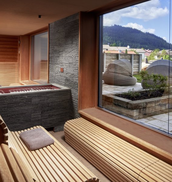 Ausblick aus einer der Saunen im Panoramahotel Oberjoch
