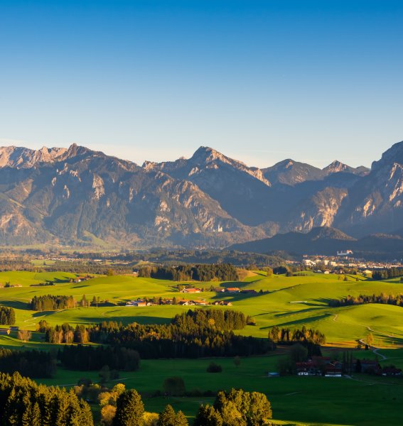 Ansicht einer Berglandschaft im Sommer