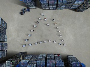 Ansicht des Teams des Allgäuer Alpenwassers in Oberstaufen von oben.