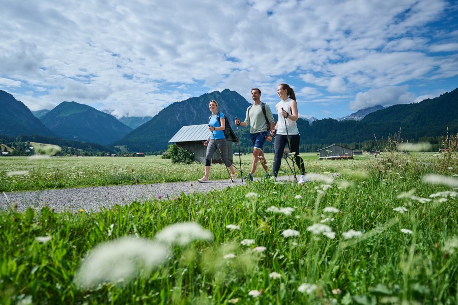 SCHÜLE'S Gesundheitsresort & SPA Nordic Walking Tour