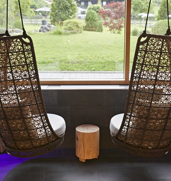 Ruhesessel im Wellnessbereich des Hotel Rosenstocks in Fischen.