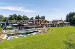 PANORAMA Allgäu Spa Resort Außenansicht Sommer