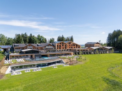 PANORAMA Allgäu Spa Resort Außenansicht Sommer