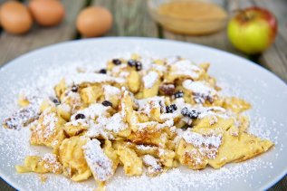 Eine ansprechend angerichtete Speise im Ferienhotel Starennest in Oberstaufen