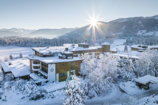 Sonnenalp Resort Außenansicht Winter