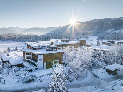 Sonnenalp Resort Außenansicht Winter