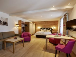 Einblick in eines der modernen Zimmer im Hotel Restaurant Adler in Oberstaufen