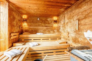 Einblick in die Sauna im Landhotel Gockelwirt in Eisenberg