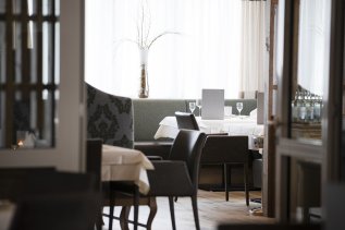 Einblick in das Restaurant des Hotels König Ludwig in Schwangau.