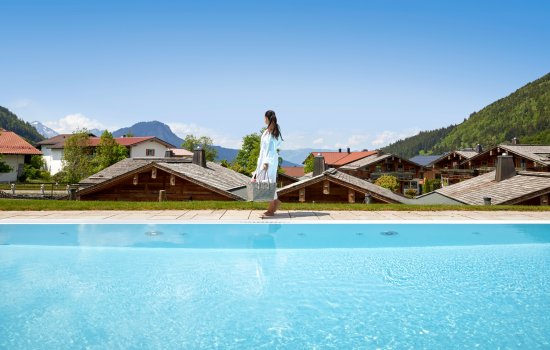 Außenpool im Panoramahotel Oberjoch.