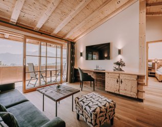 Einblick in eine Suite in der Alpe Dornach in Oberstdorf.