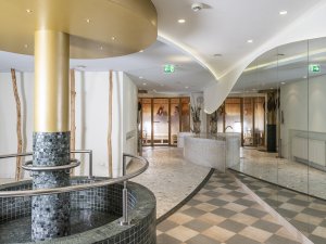 Einblick in den Wellnessbereich im Mondi Resort Oberstaufen.