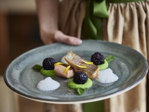 Eine Speise im HUBERTUS Mountain Refugio Allgäu in Balderschwang.