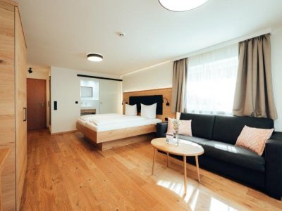 Einblick in ein Zimmer im Hotel Tradizio im Kleinwalsertal.
