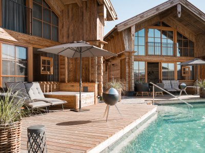 Die neuen Alpzitt SPA Chalets mit Außenpool in Burgberg im Allgäu.