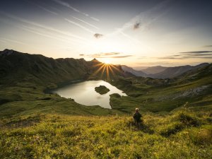 Blick auf den Schreckensee in der Nähe des Hotels Prinz-Luitpold-Bad in Bad Hindelang.