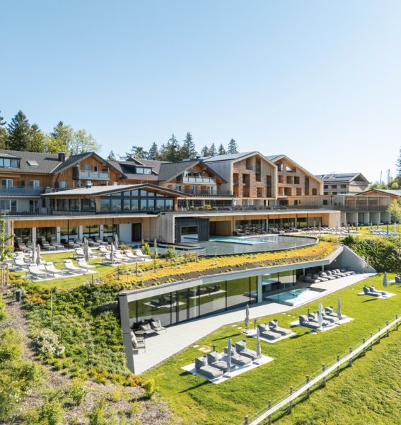 Außenansicht des Panorama Allgäu Spa Resorts in Rückholz.