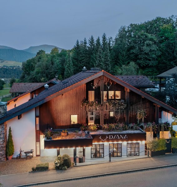 Außenansicht des Diana Naturpark Hotels in Oberstaufen.