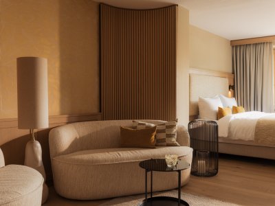 Einblick in ein Zimmer im Hotel Schlossanger Alp in Pfronten.