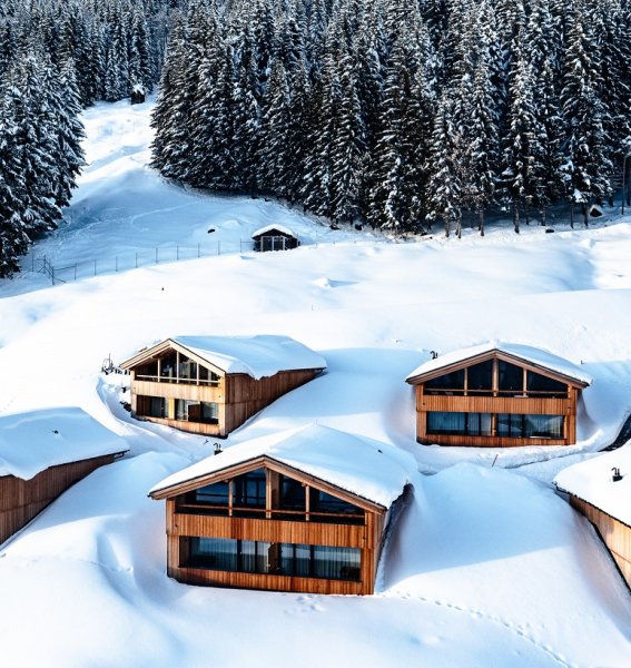 Blick auf das Torgheles Wald & Fluh im Winter in Balderschwang.